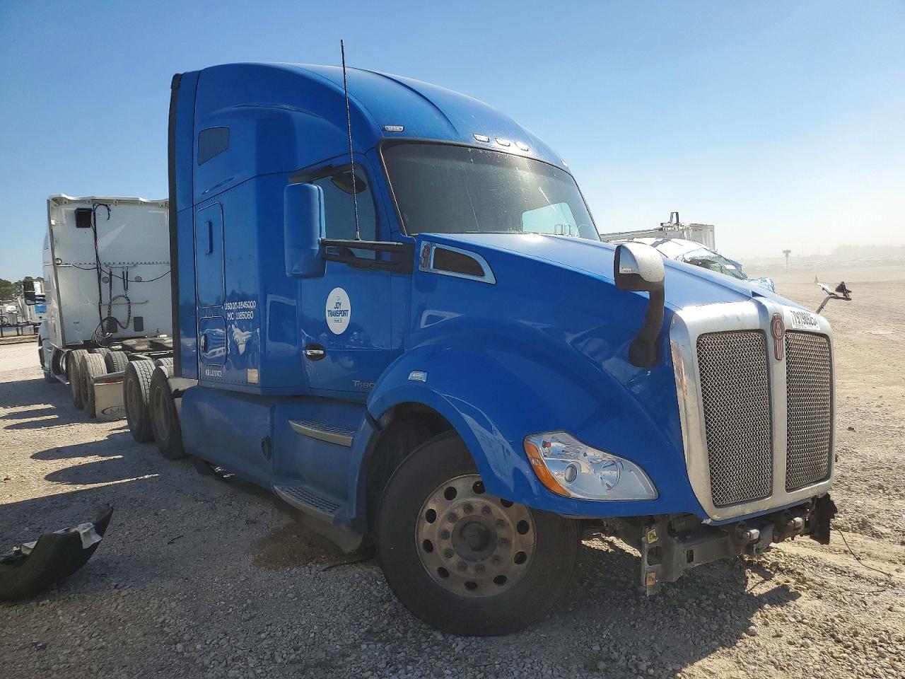 Salvage Kenworth T680 Image