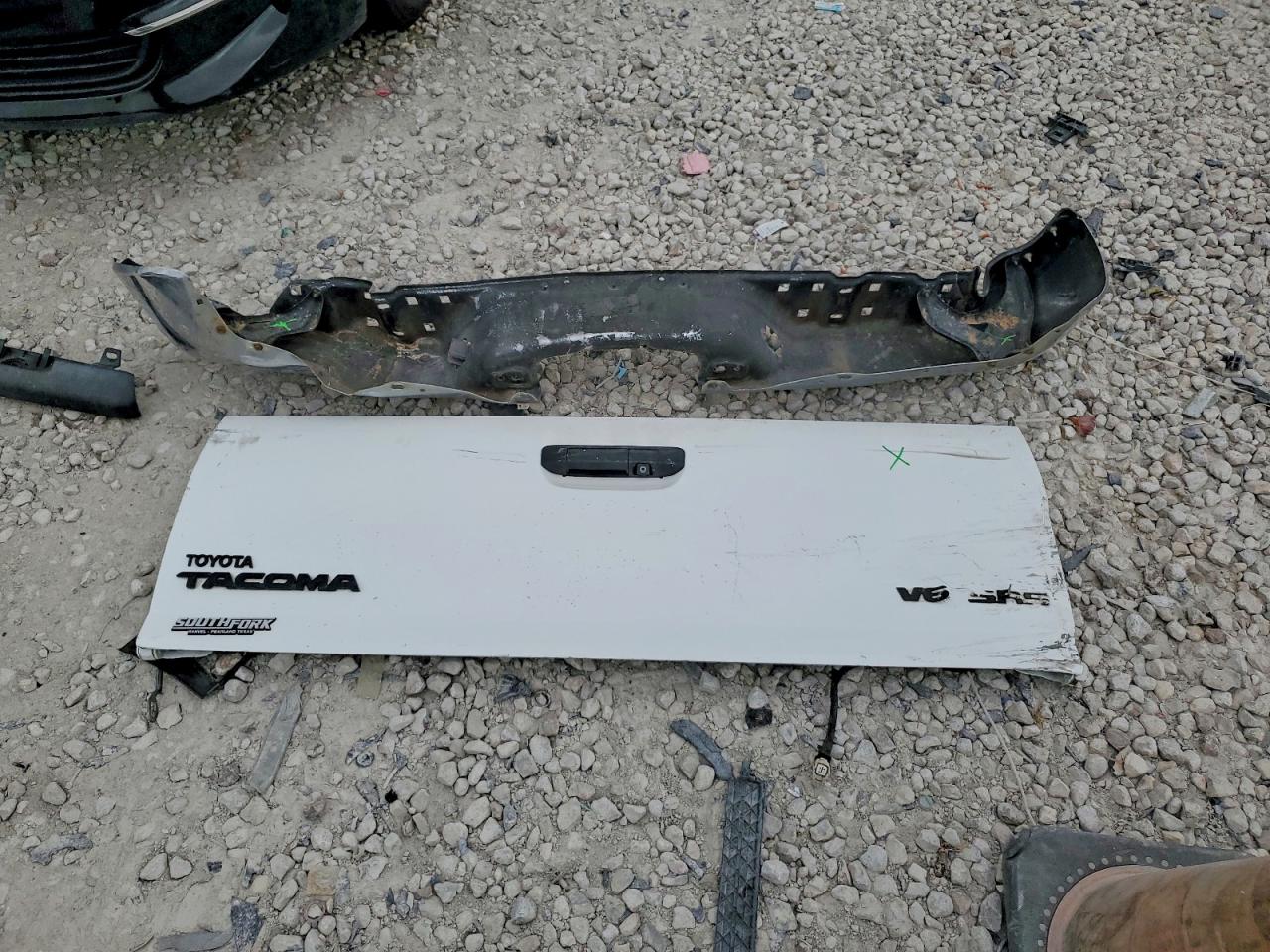 Toyota Tacoma V6