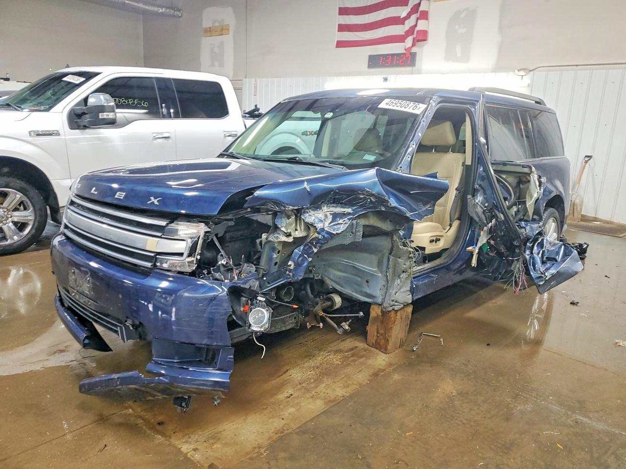 Salvage Ford Flex Image