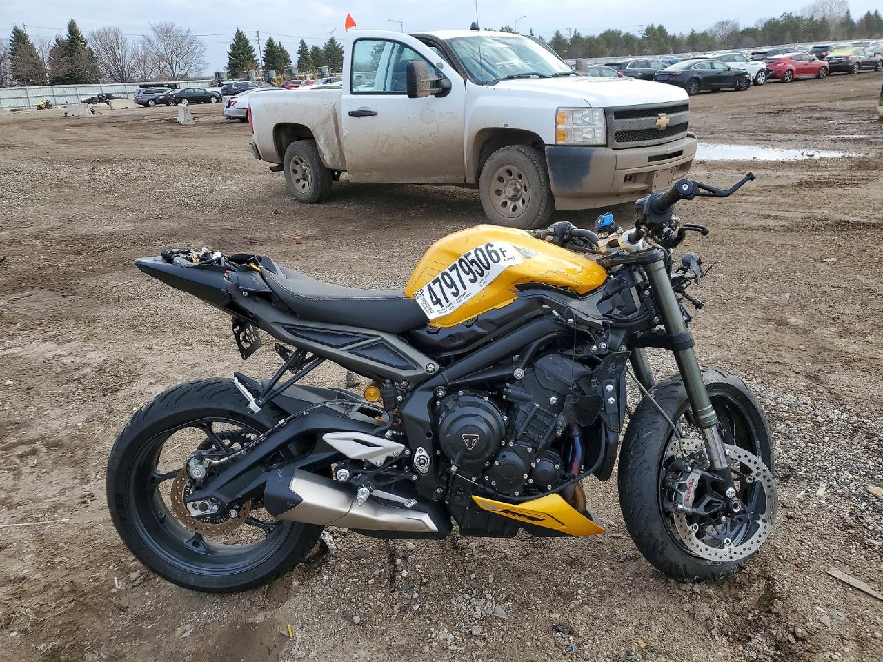 Salvage Triumph Street Image