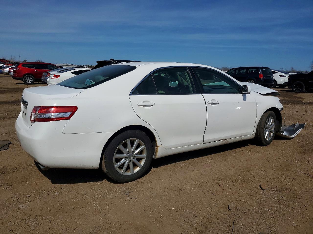 Toyota Camry Xle V6