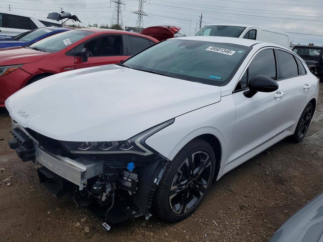 Salvage Kia K5 Image