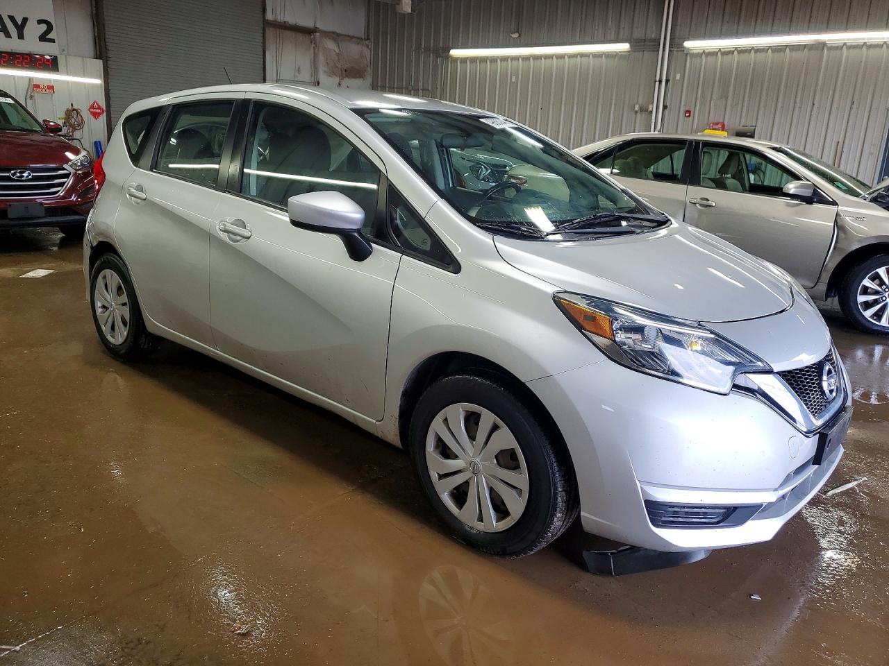 Nissan Versa Sv