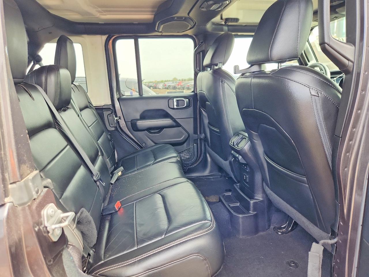 Jeep Wrangler Sahara