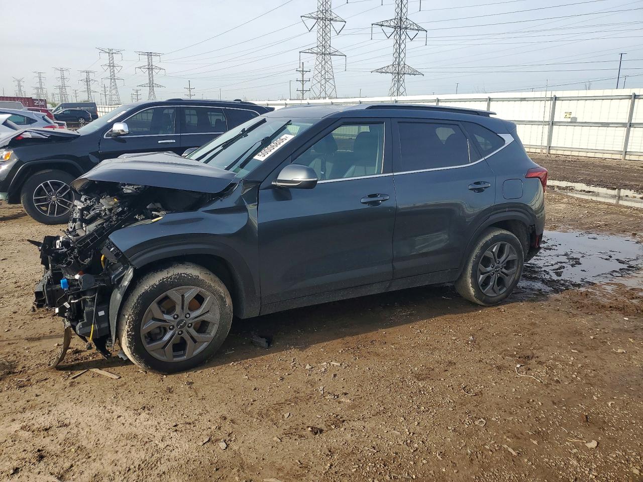 Salvage Kia Seltos Image