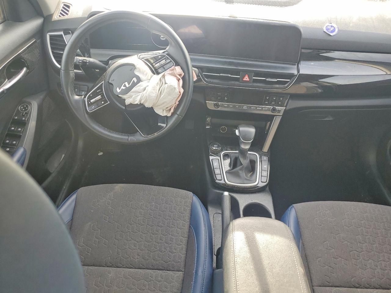 Kia Seltos S