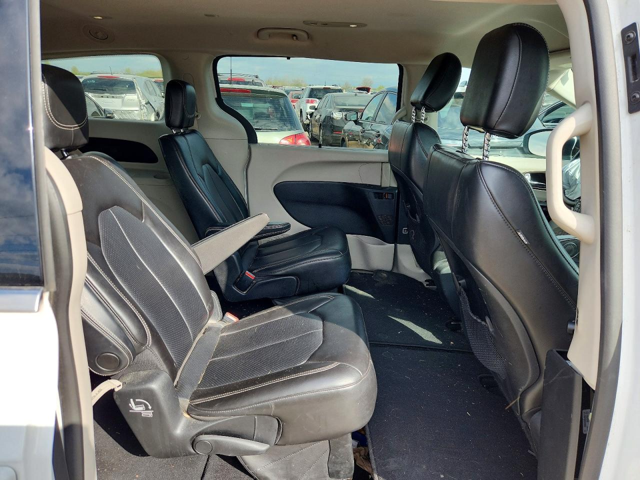 Chrysler Minivan Lxi