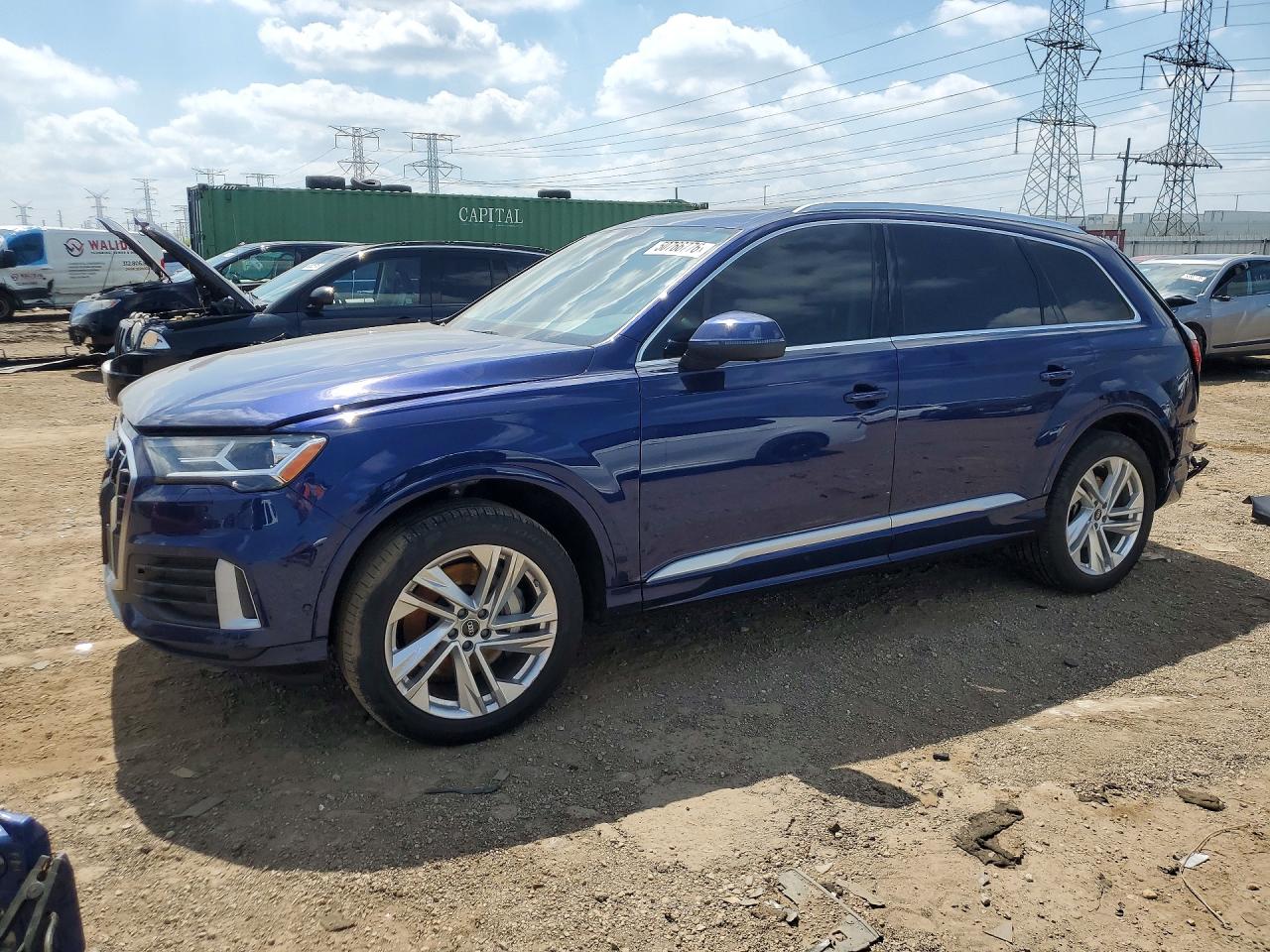 Salvage Audi Q7 Image