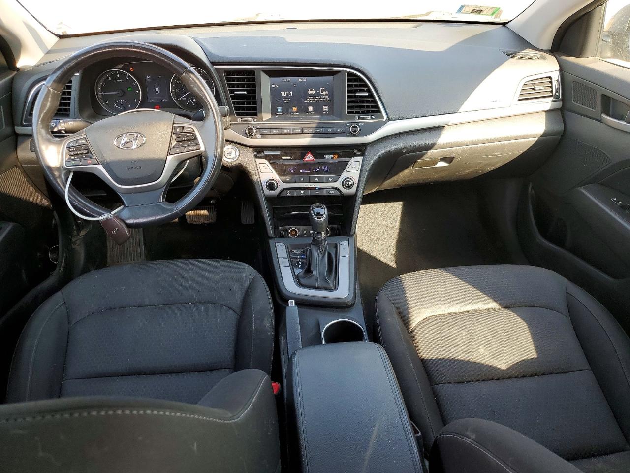 Hyundai ELANTRA Value Edition