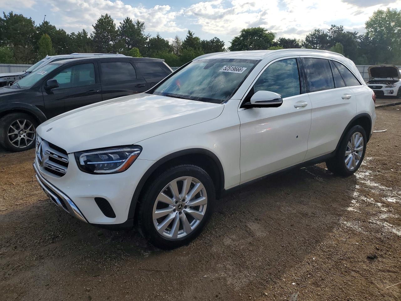 Salvage Mercedes-Benz GLC Image
