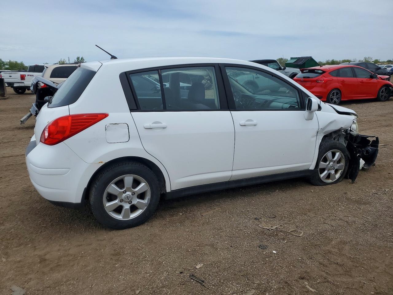 Nissan Versa 1.8 S