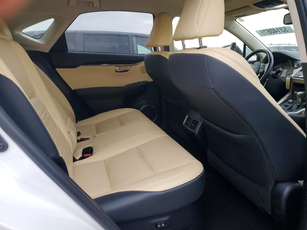 Lexus NX 300h Luxury