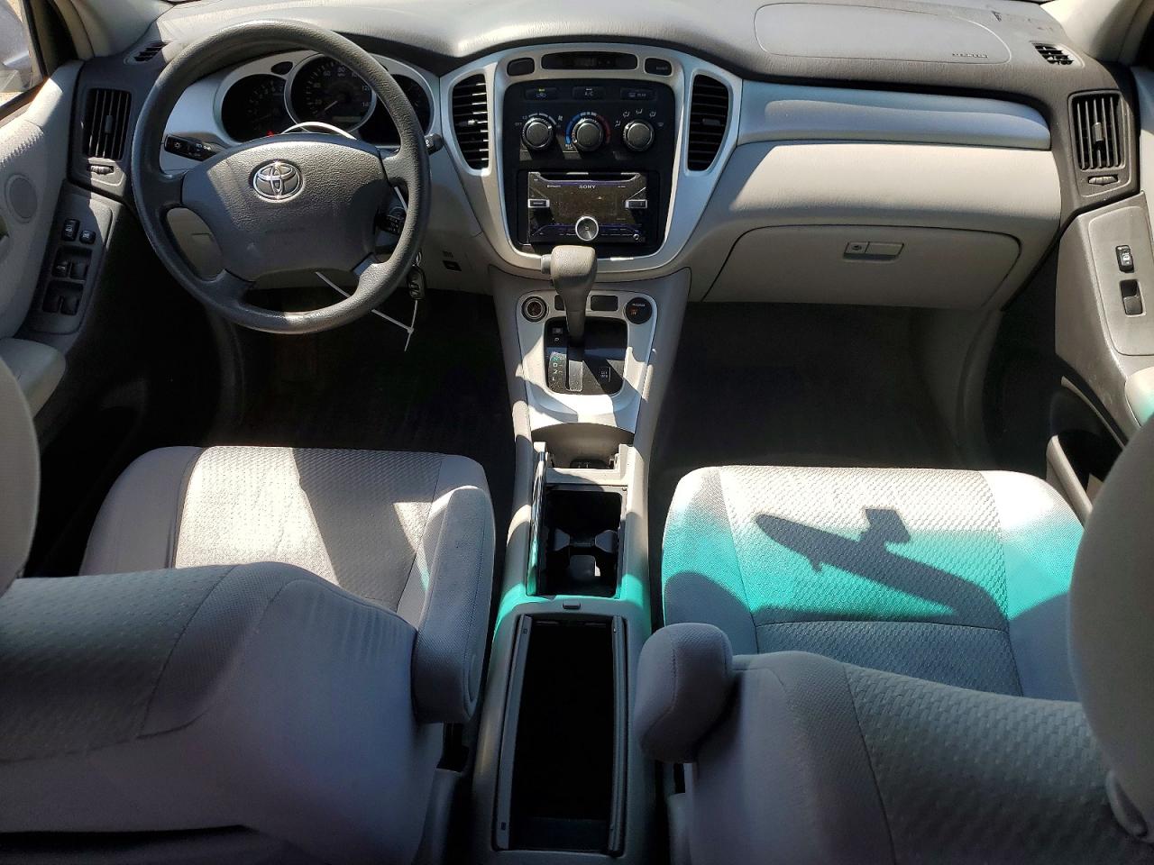 Toyota Highlander Base