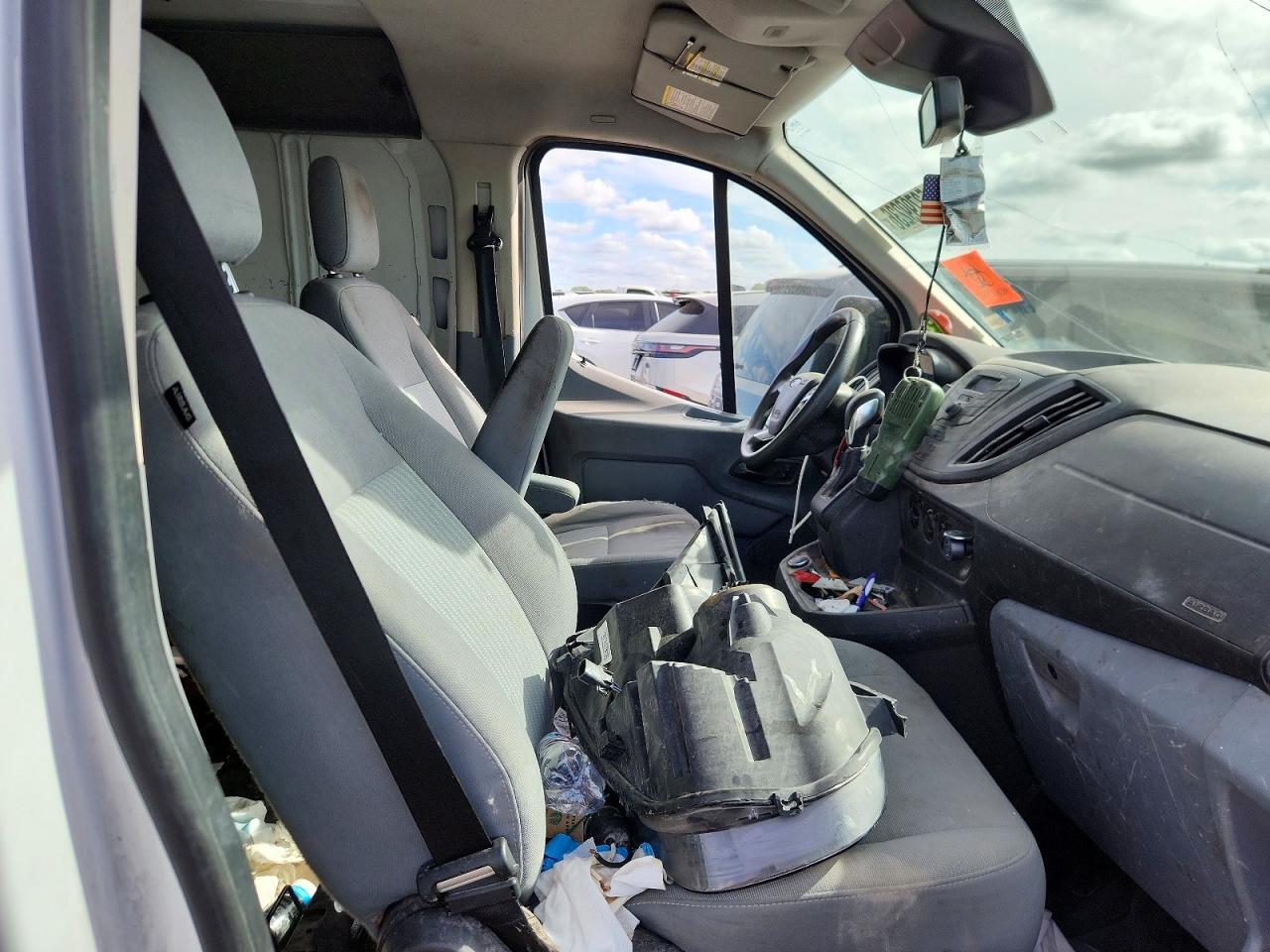 Ford Transit T-250