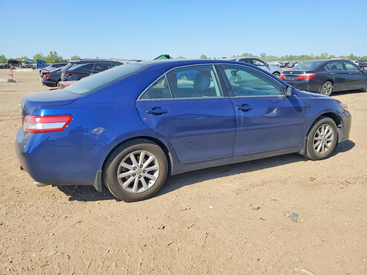 Toyota Camry Xle V6