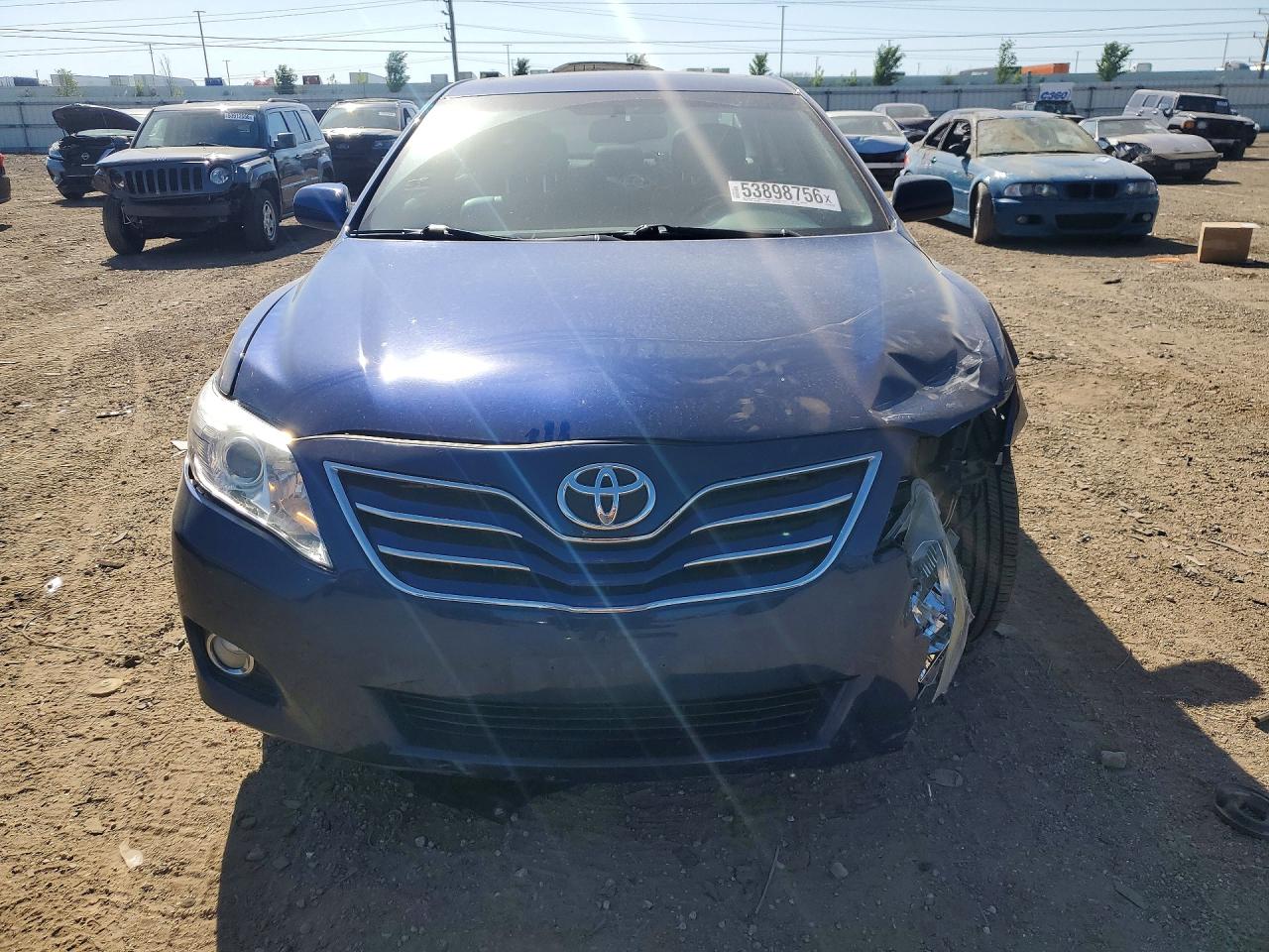 Toyota Camry Xle V6