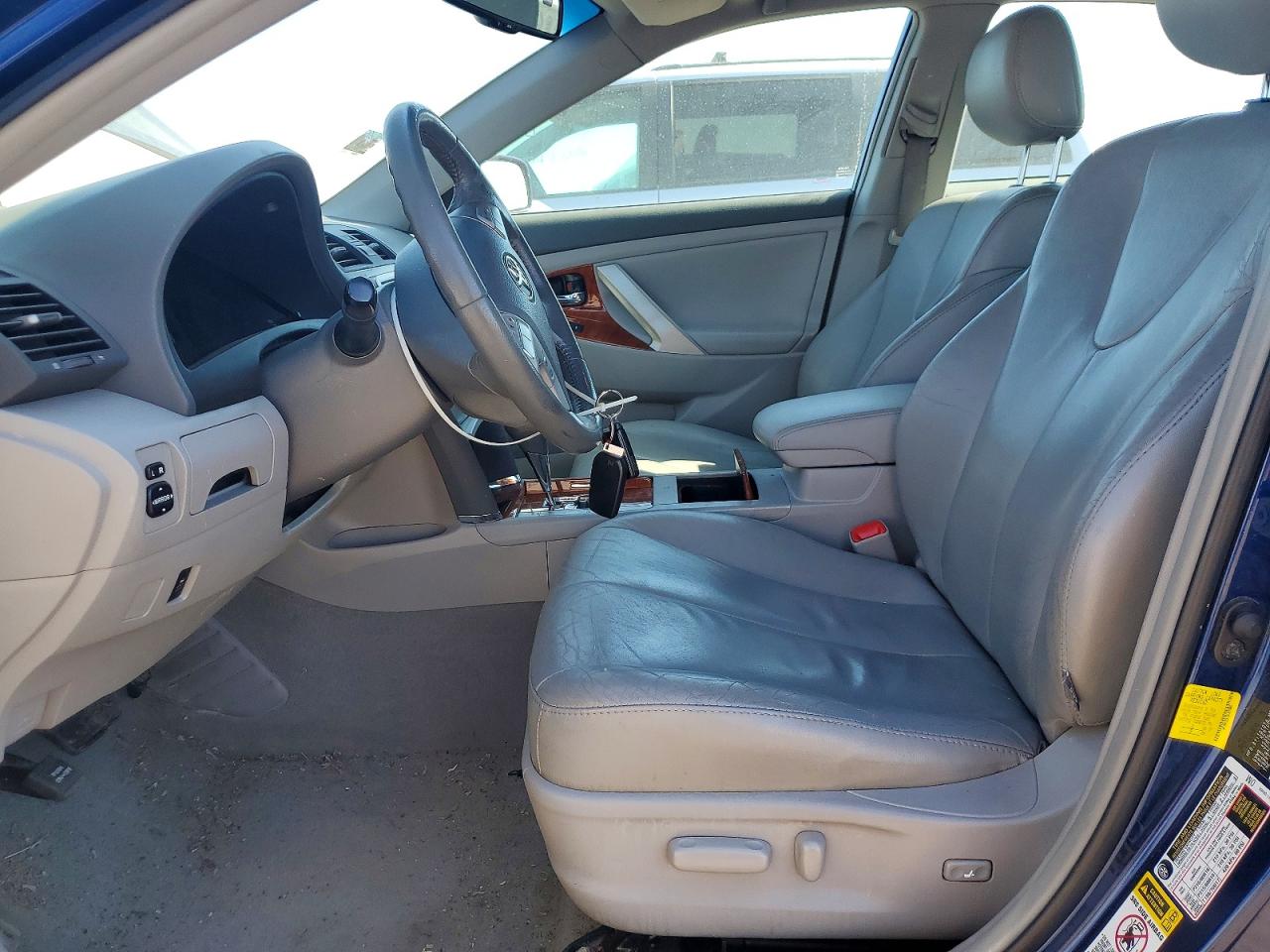 Toyota Camry Xle V6