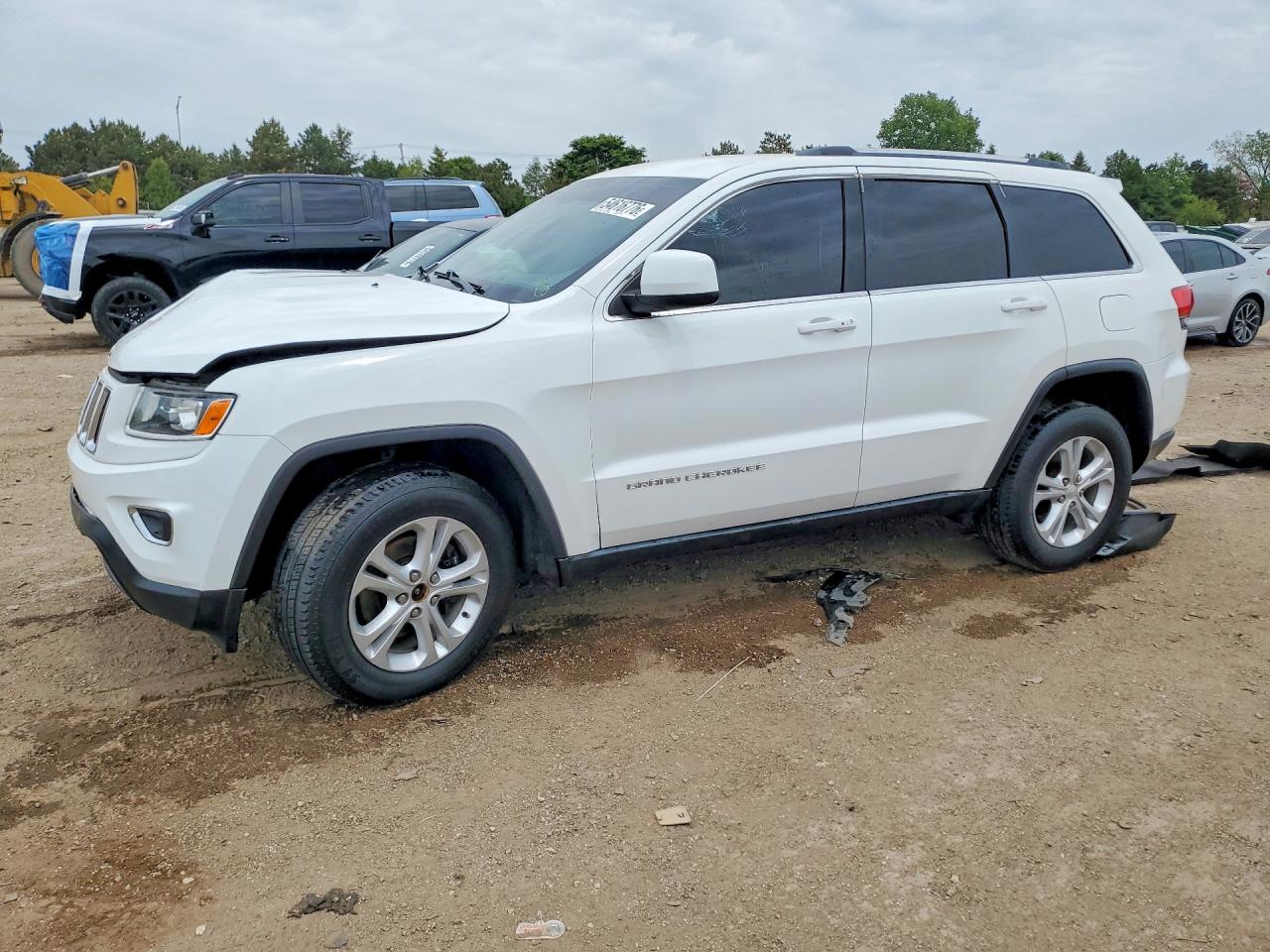 Salvage Jeep Cherokee Image