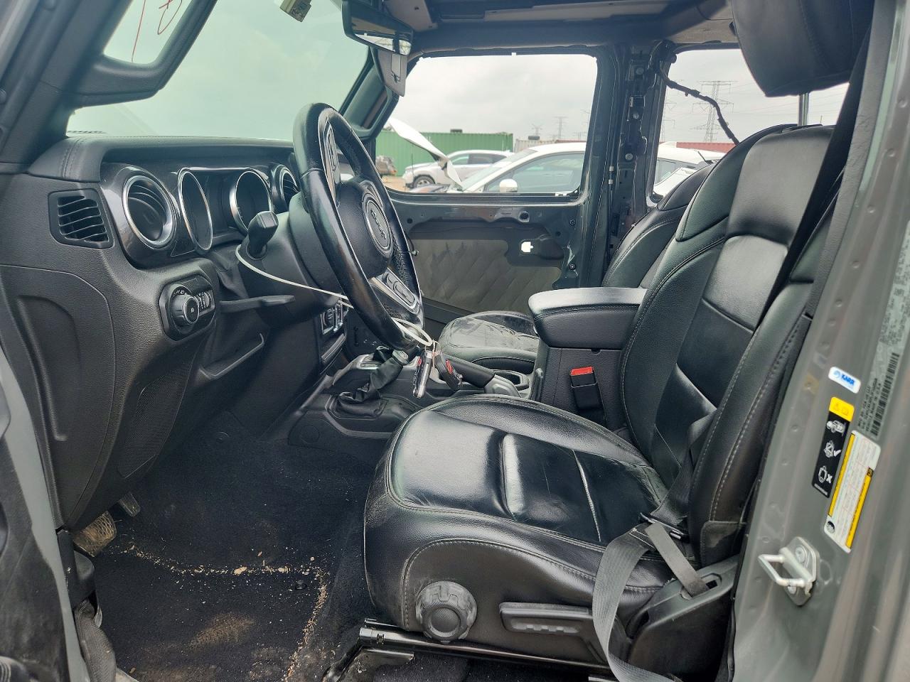 Jeep Wrangler Sahara