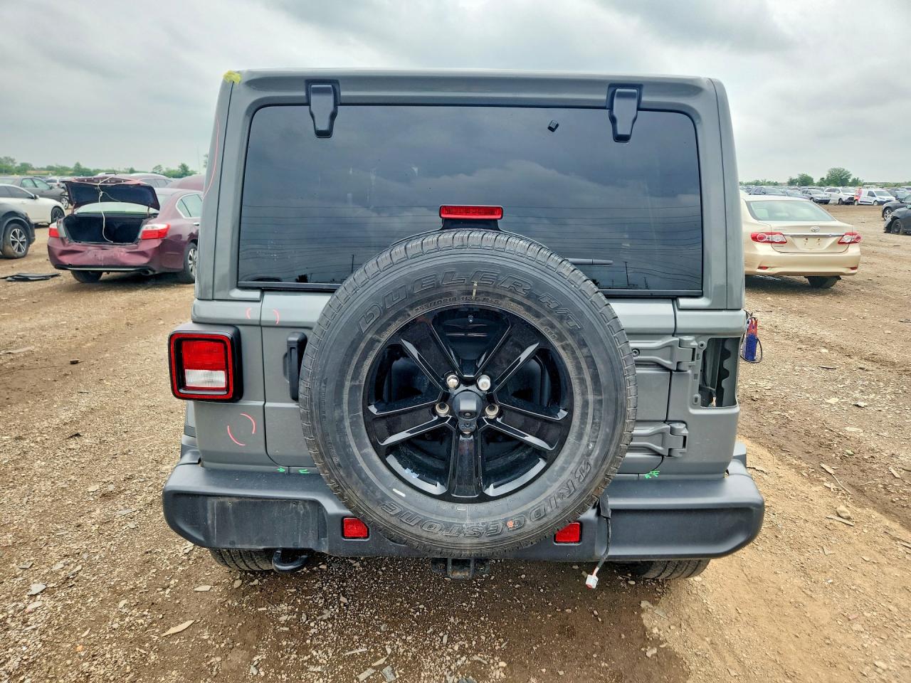 Jeep Wrangler Sahara