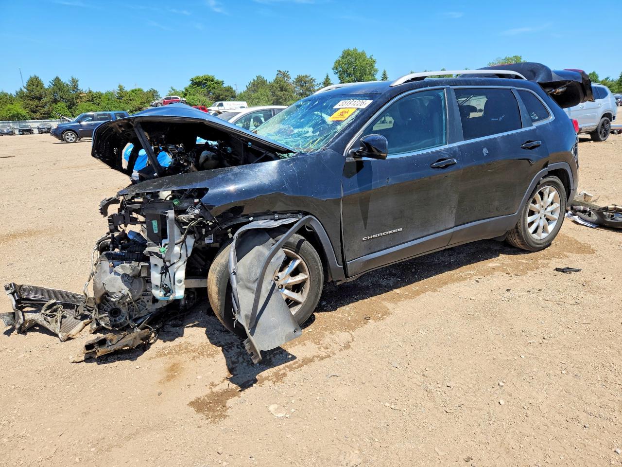 Salvage Jeep Cherokee Image