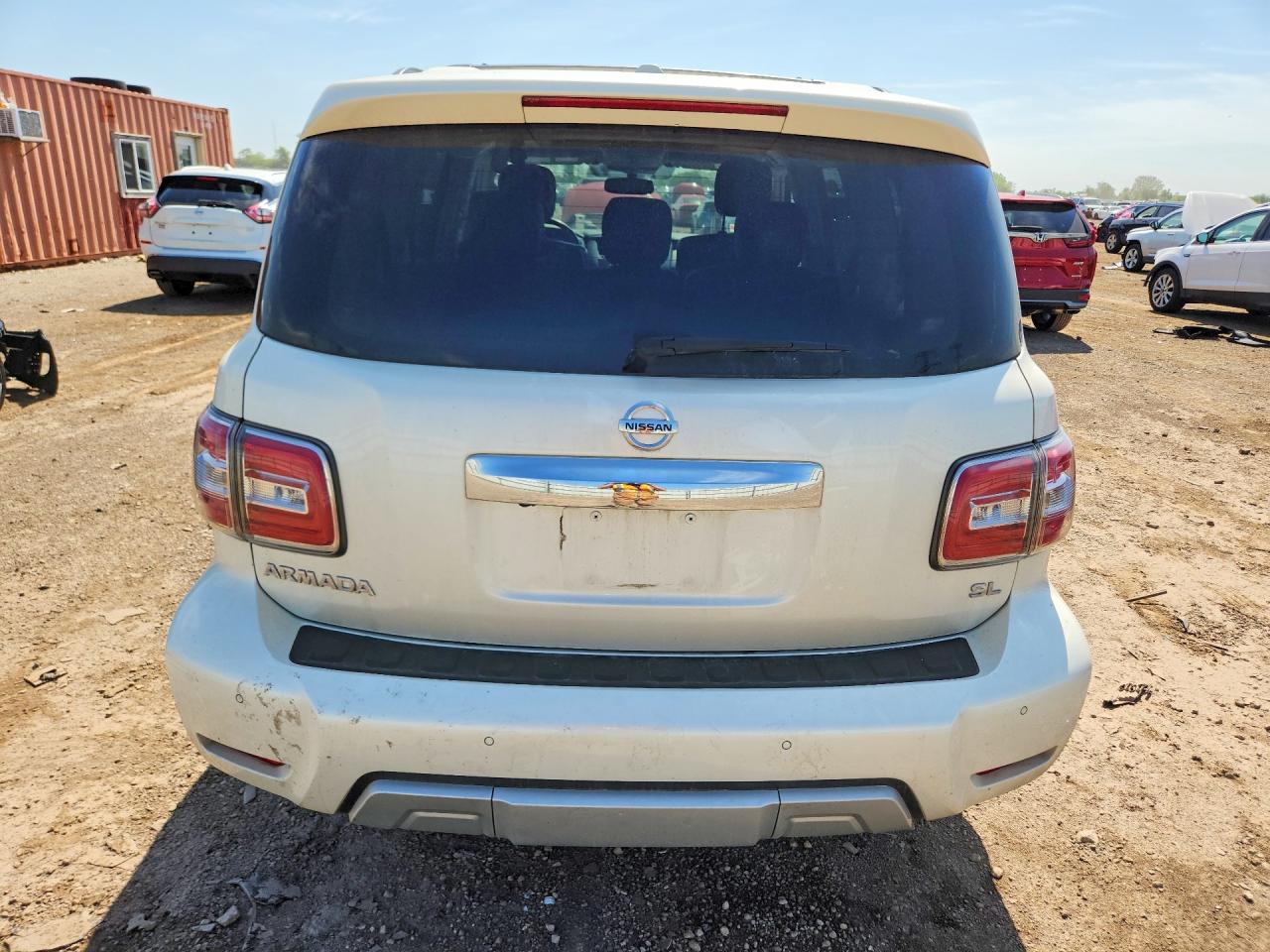 Nissan Armada Sv