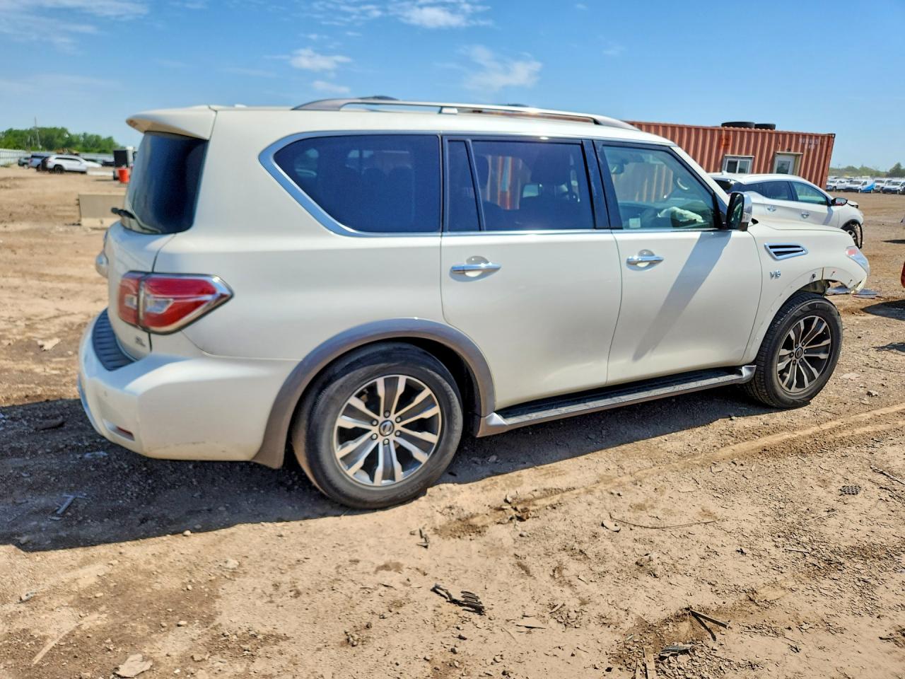 Nissan Armada Sv