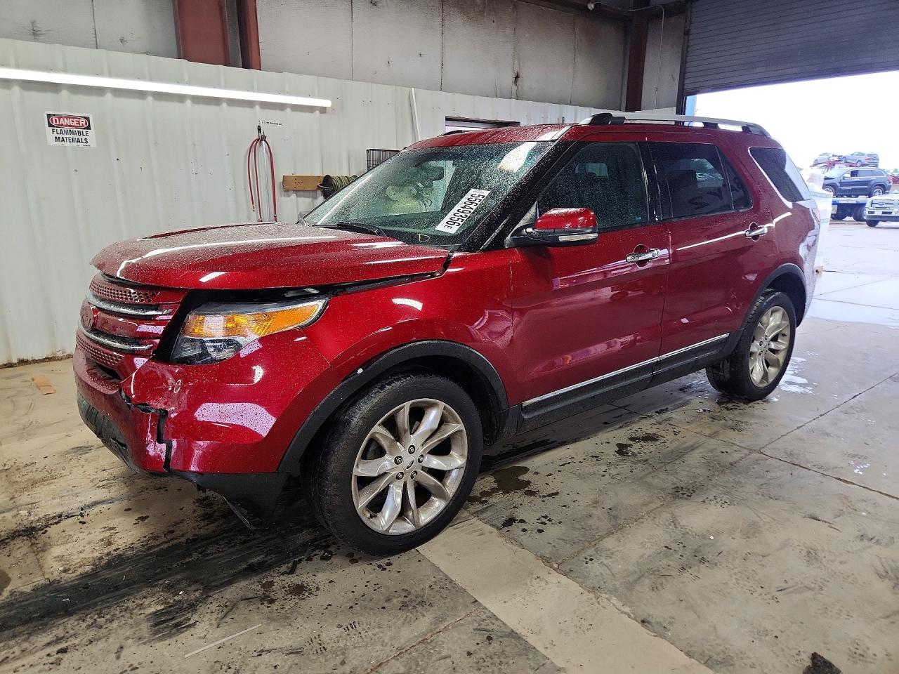 Salvage Ford Explorer Image