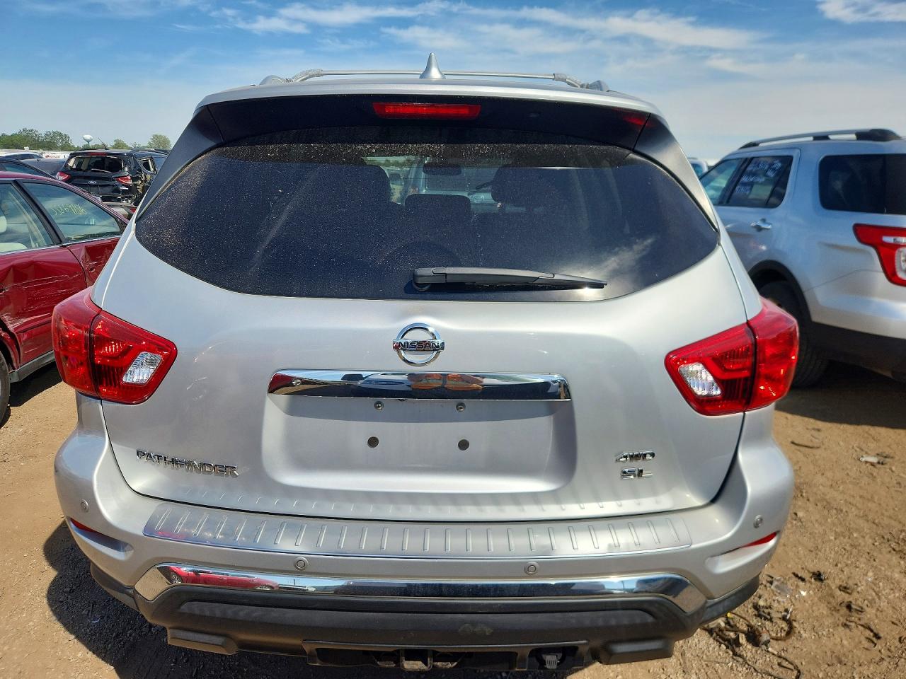 Nissan Pathfinder Sl