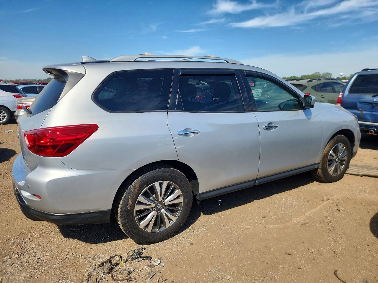 Nissan Pathfinder Sl