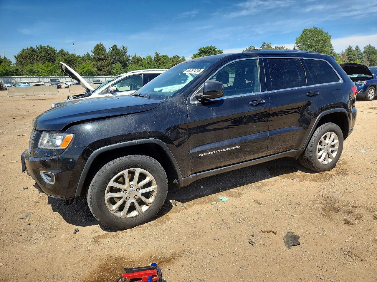 Salvage Jeep Cherokee Image