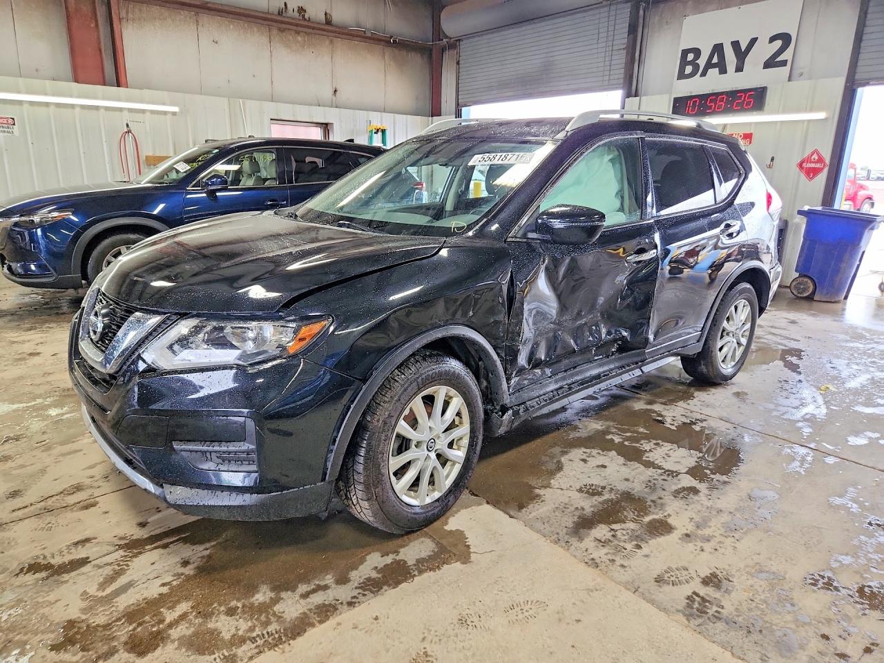Salvage Nissan Rogue Image