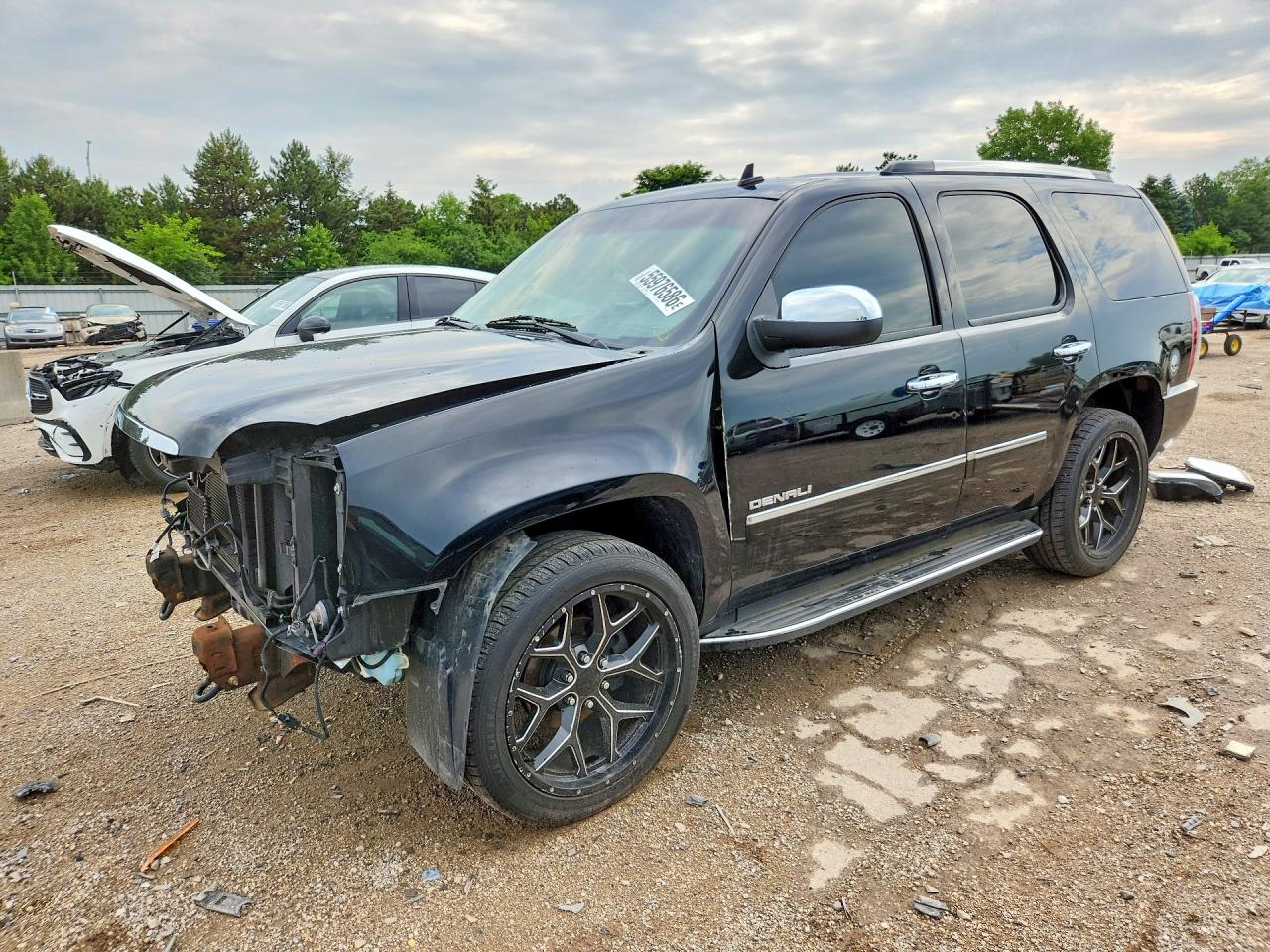 Salvage GMC Yukon Image