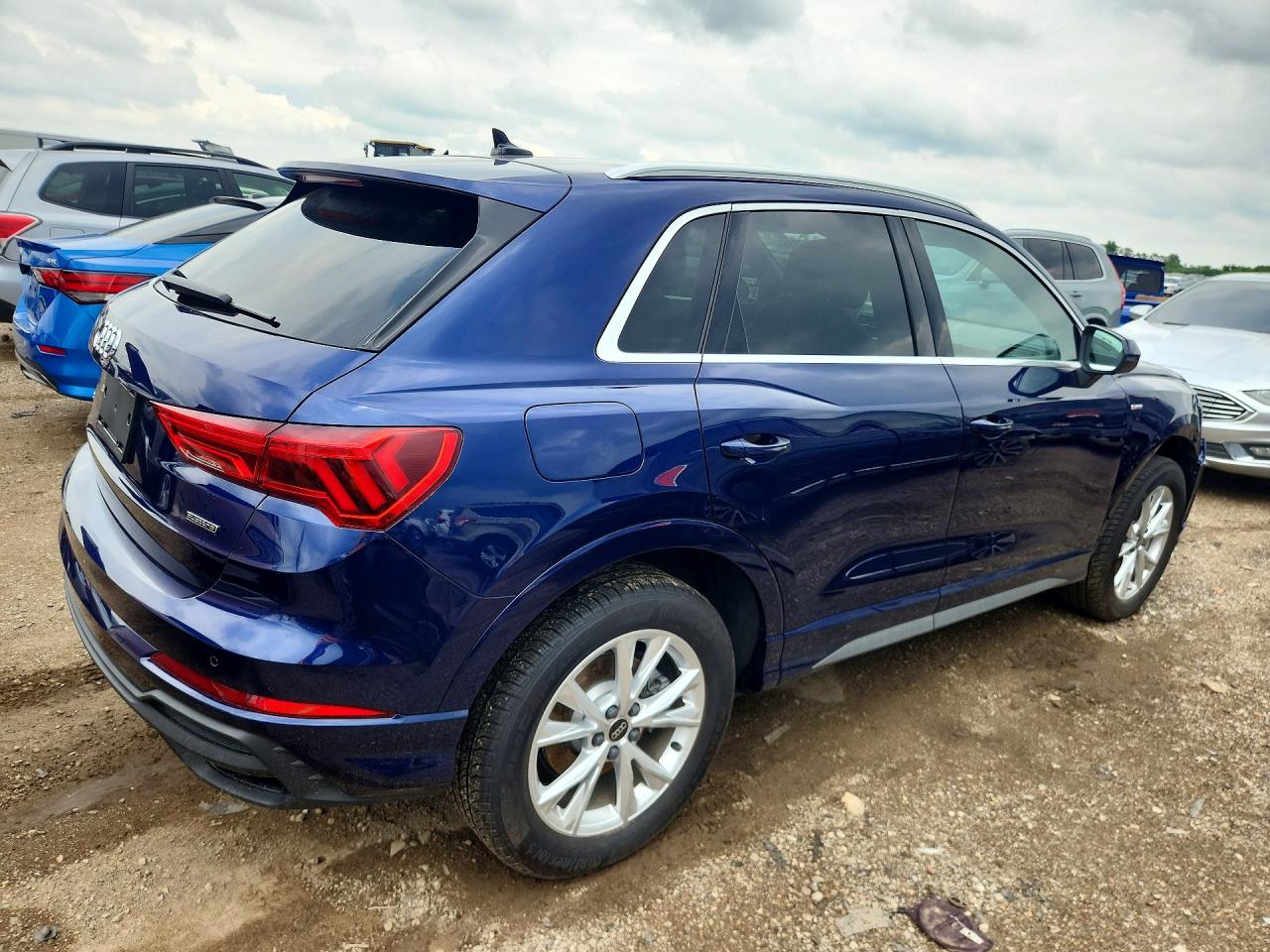 Audi Q3 Premium Plus S Line 45