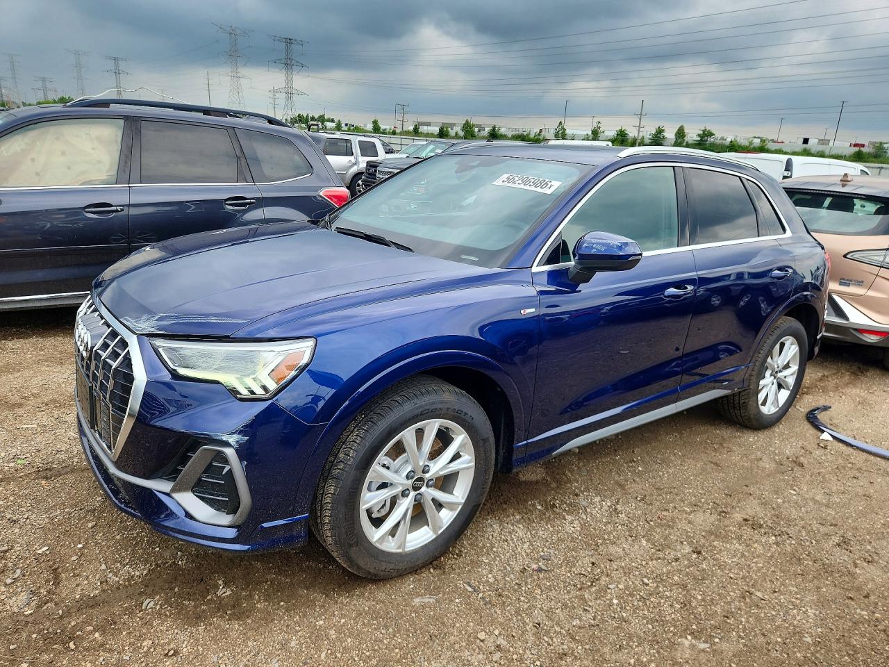Salvage Audi Q3 Image