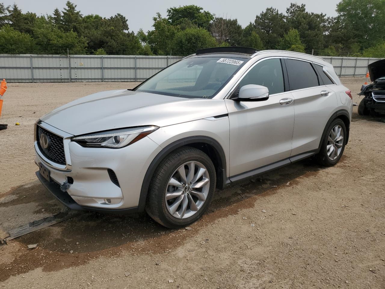 Salvage INFINITI Qx Image