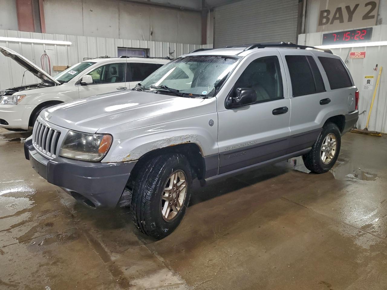 Salvage Jeep Cherokee Image