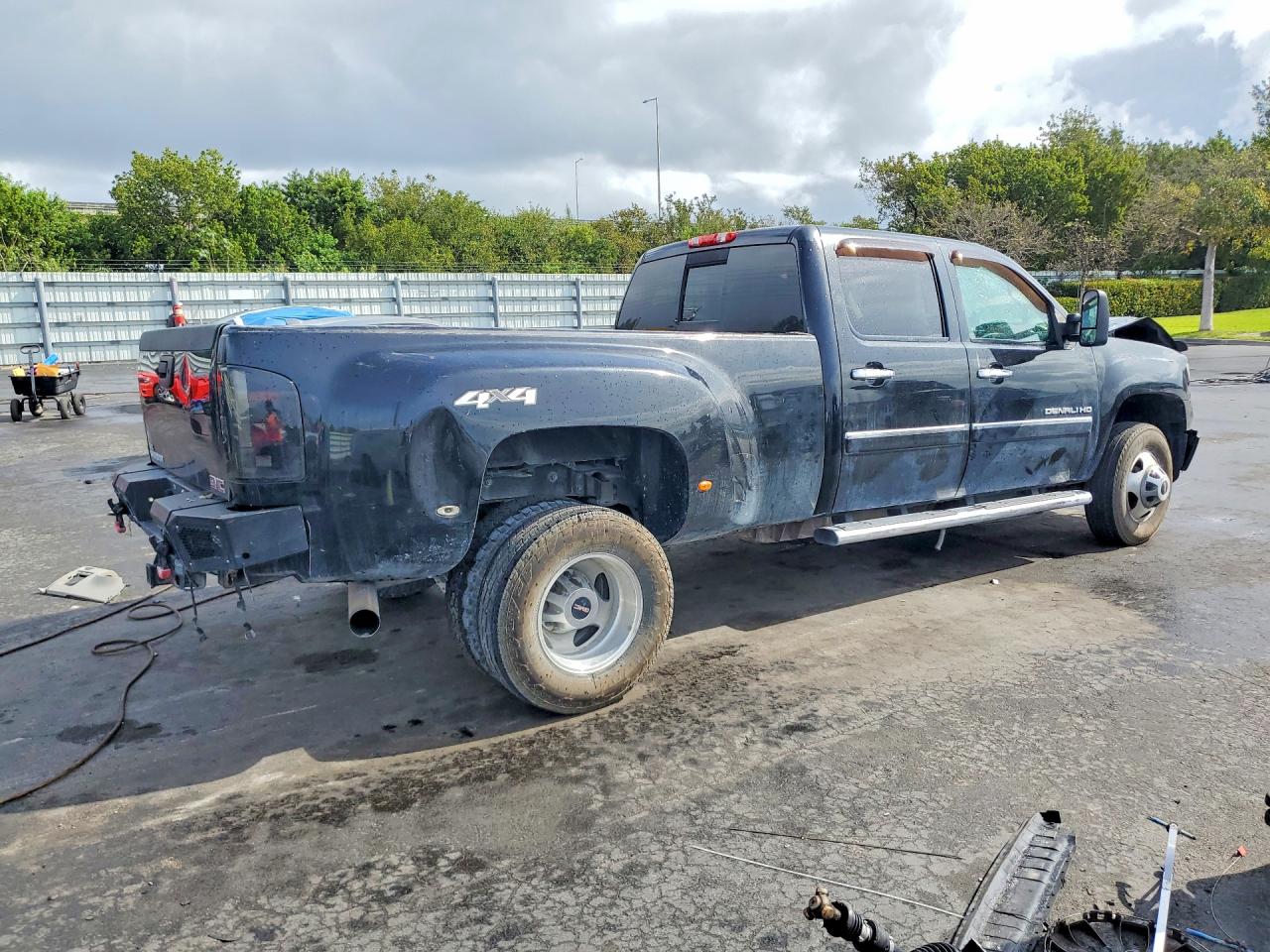 GMC Sierra K3500 Denali