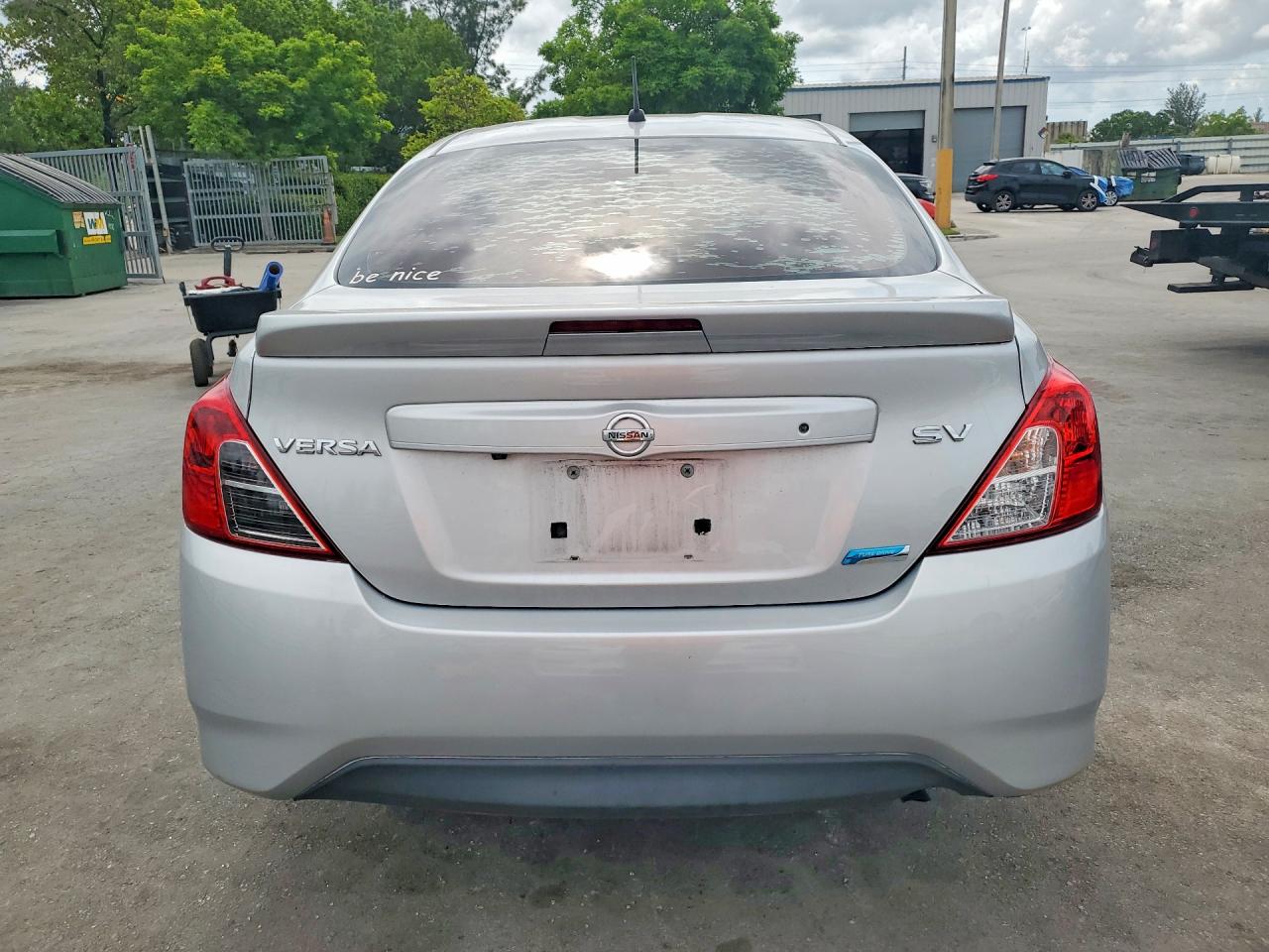 Nissan Versa Sv