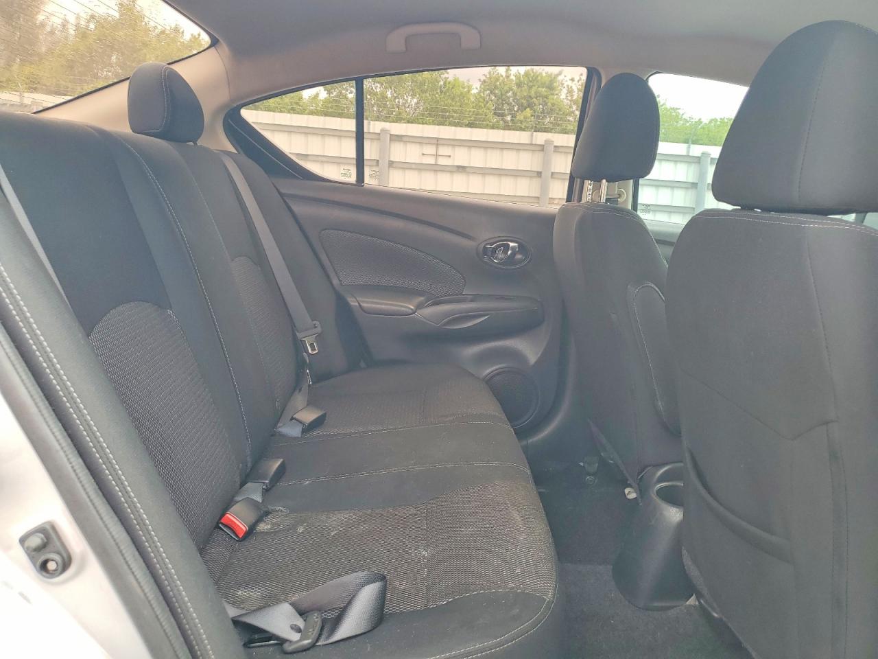Nissan Versa Sv