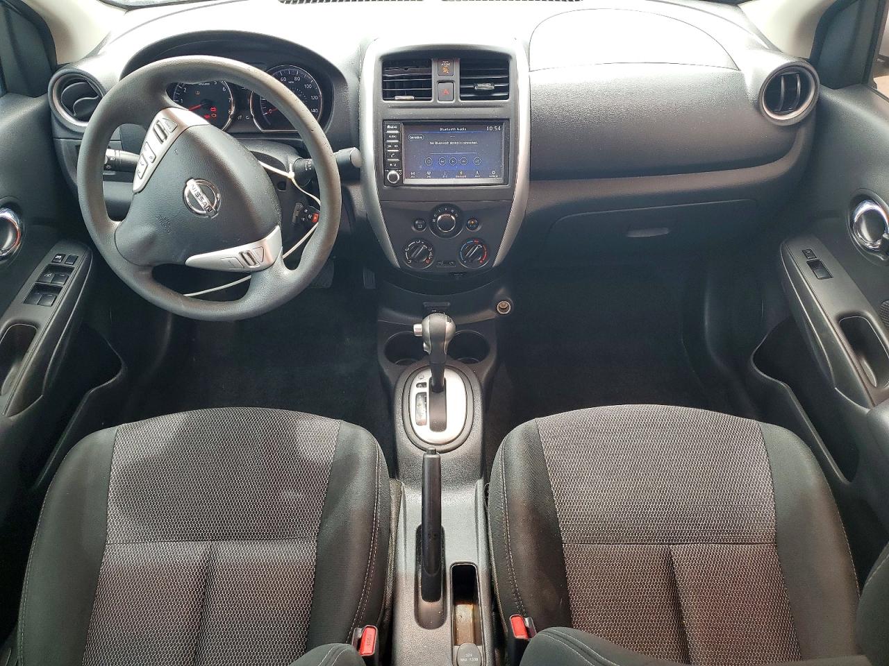 Nissan Versa Sv