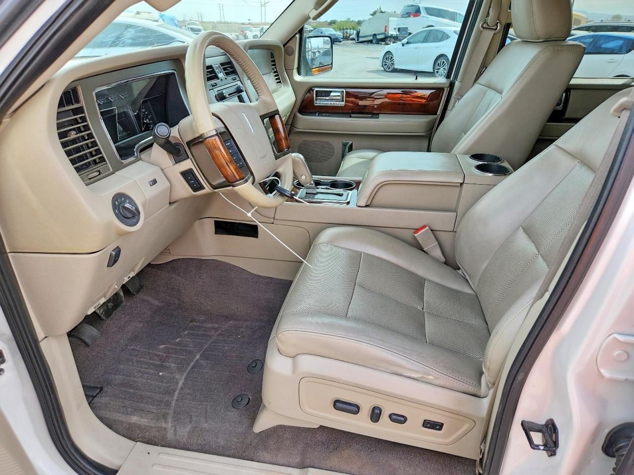 Lincoln Navigator