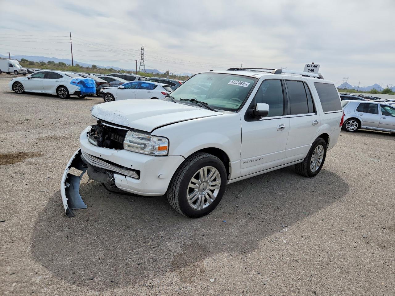 Salvage Lincoln Navigator Image