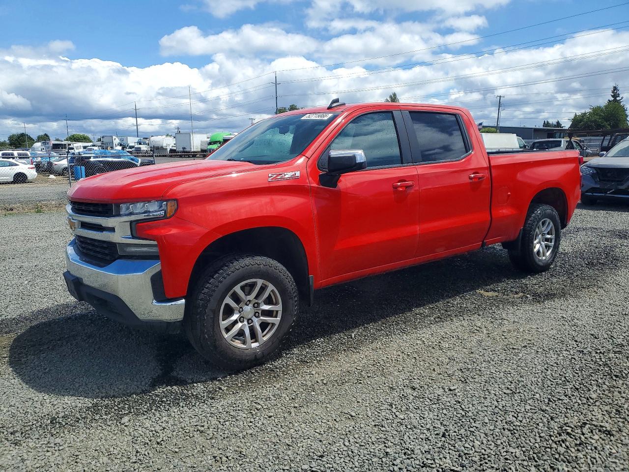 Salvage Chevrolet Silverado Image