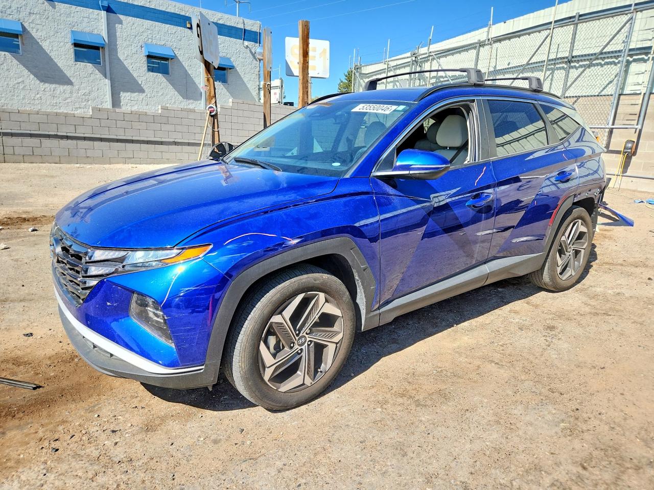 Salvage Hyundai TUCSON Image