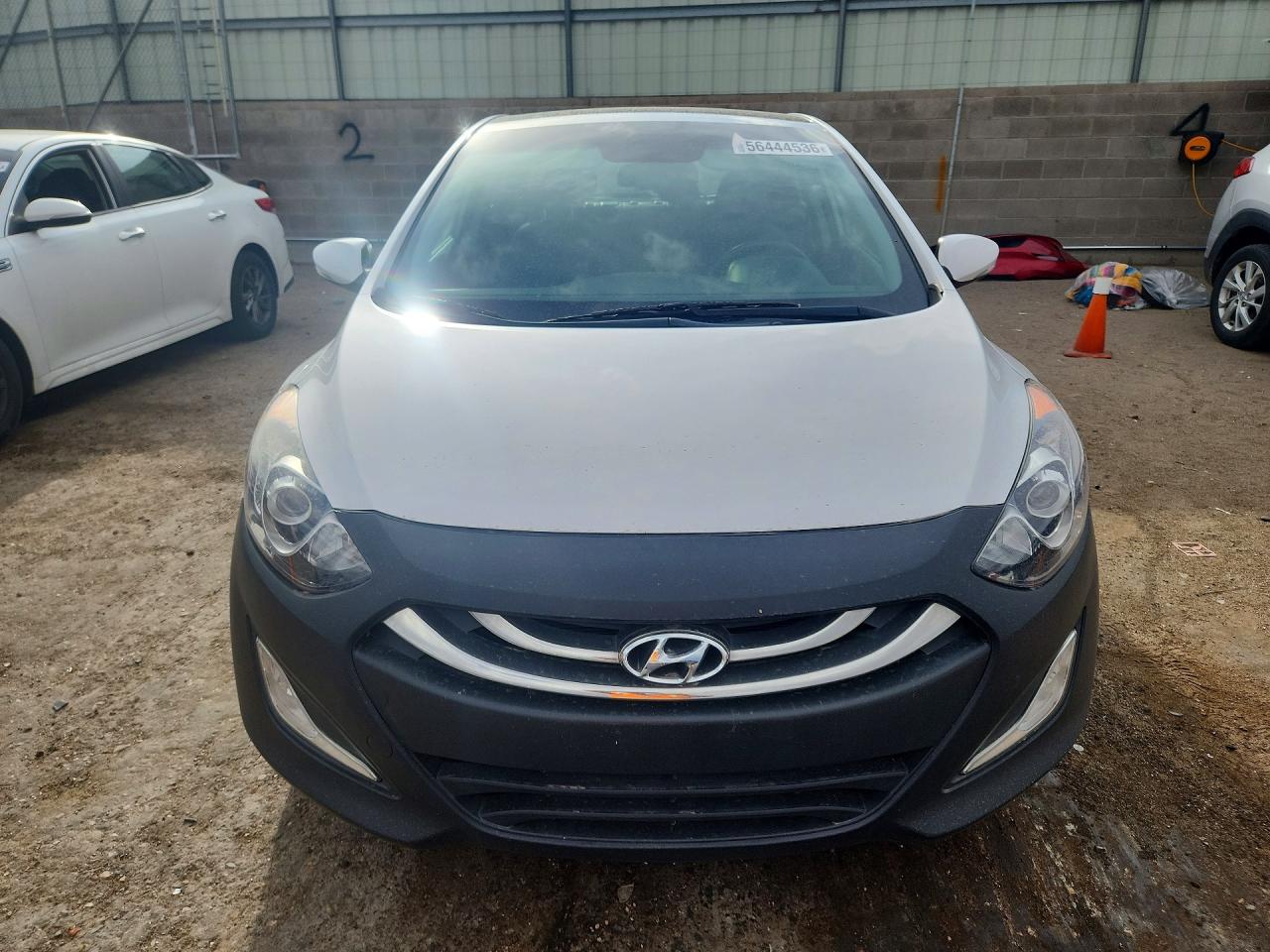Hyundai ELANTRA Base