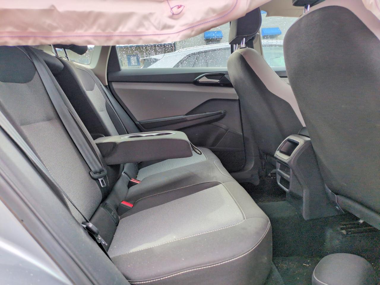 Volkswagen Taos S