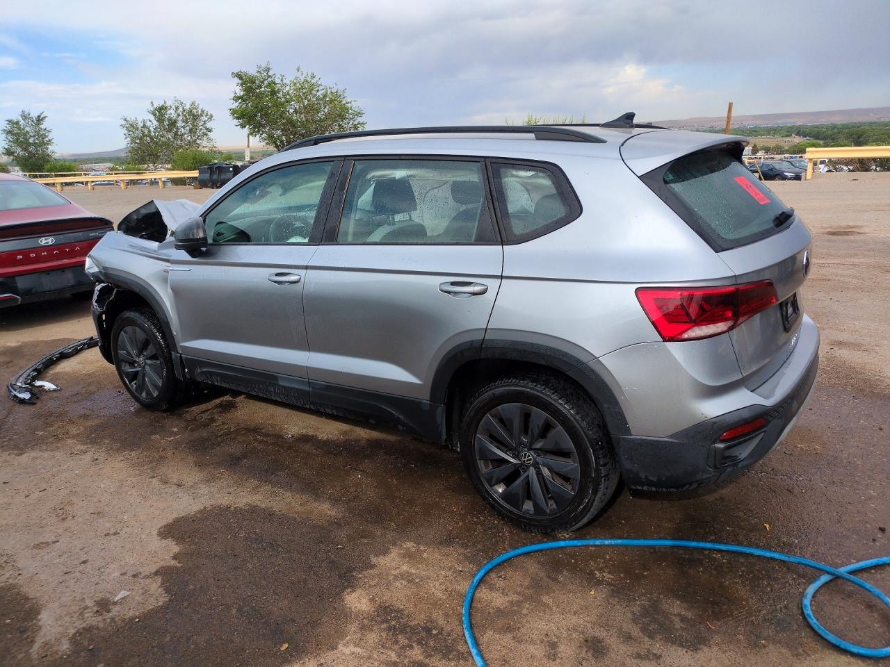Volkswagen Taos S