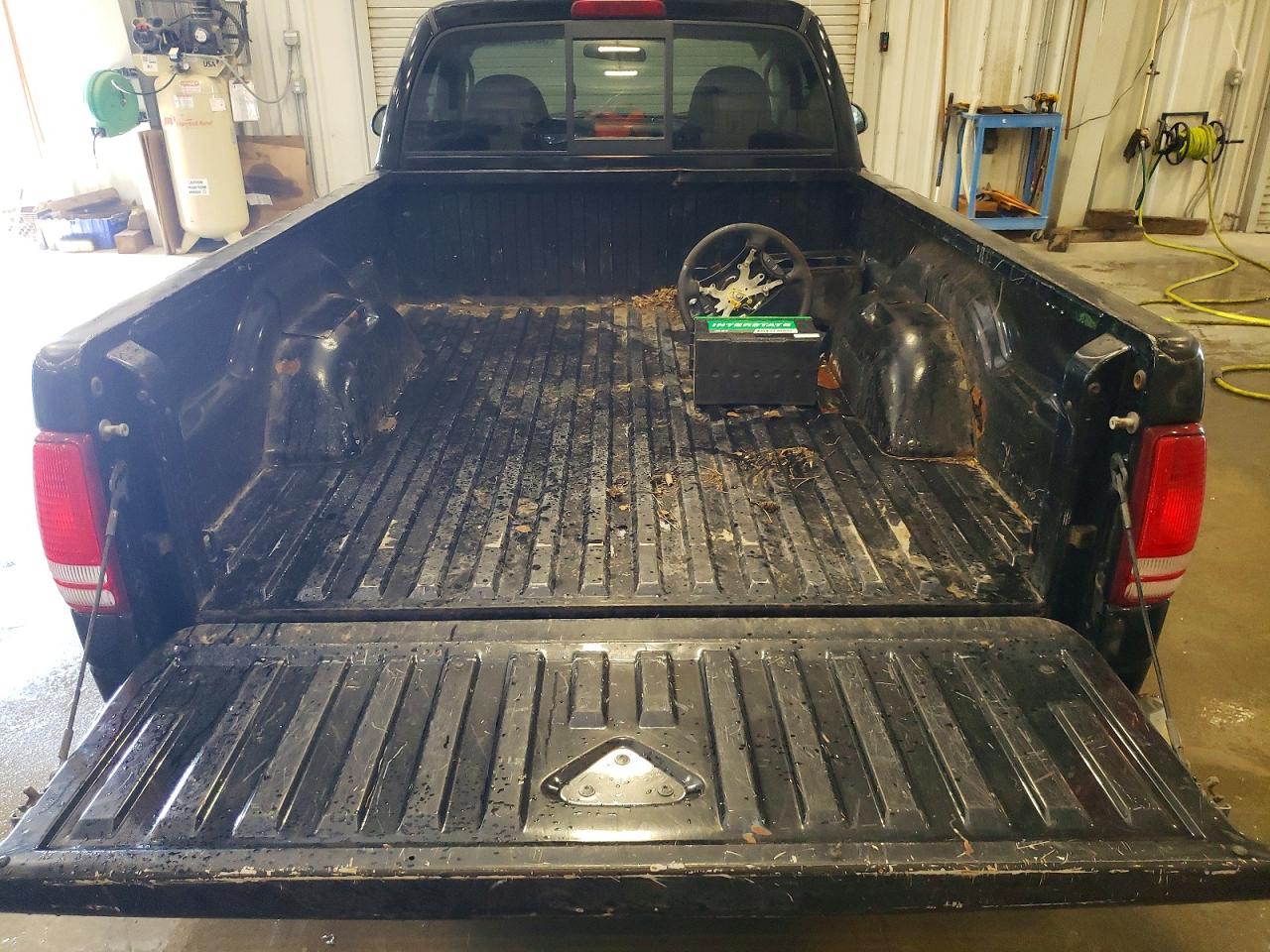 Dodge Dakota Base