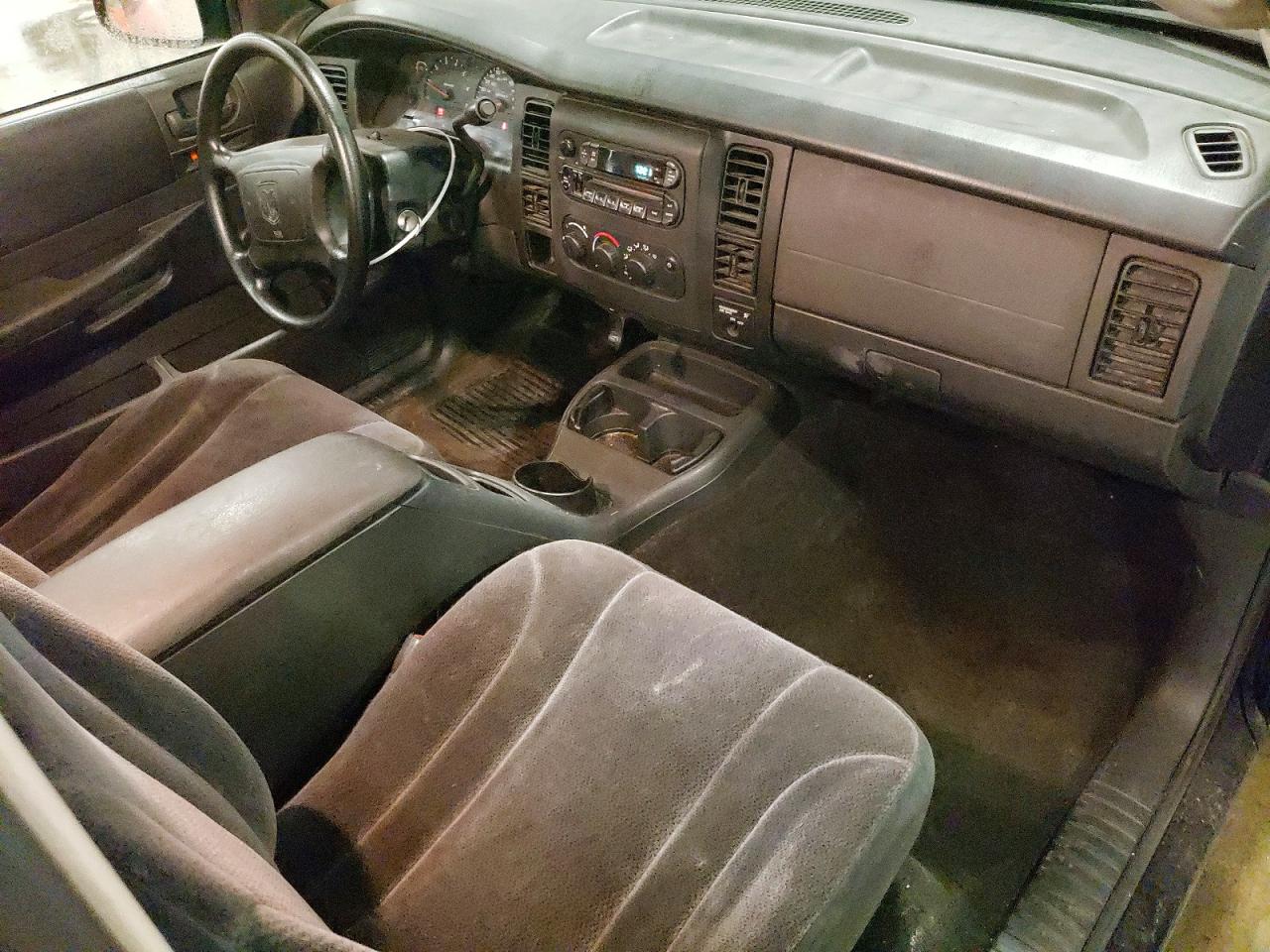 Dodge Dakota Base